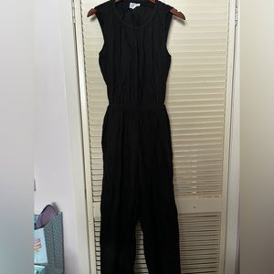 100% linen black jumpsuit perfect condition.